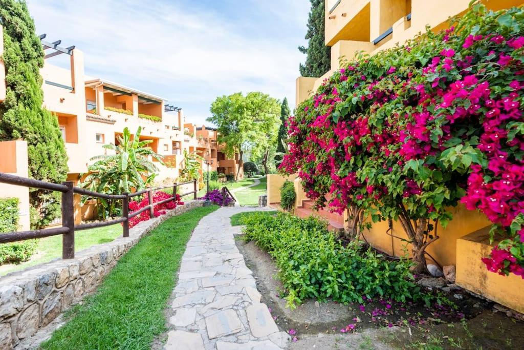 Apartamento En Marbella Guadalmina Primera Linea De Campo De Golf Los Cartujanos Екстер'єр фото